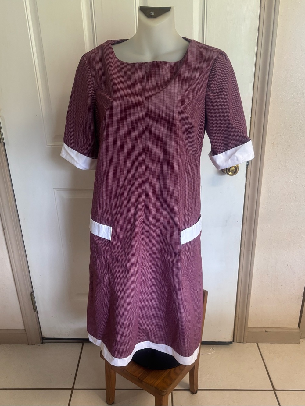 NWOT Size 8 Machine sewn from vintage style work uniform dress tie back pattern